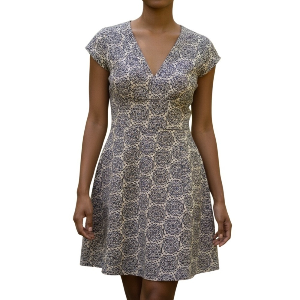 Banana Republic Women’s Sz 10 Silk Dress Purple Green Patterned Short Sleeve